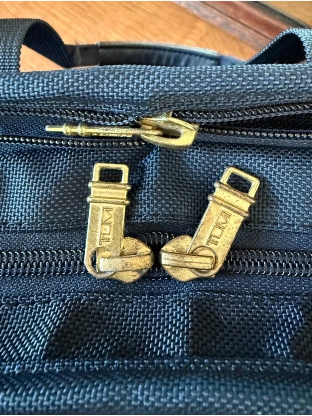 Tumi Men's Nylon Blue Expandable Brief/Laptop Case, Overnight Bag - Picture 15 of 15